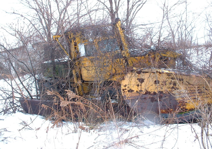 http://www.badgoat.net/Old Snow Plow Equipment/Trucks/FWD Trucks/Lawrence Park FWD's/GW725H509-5.jpg